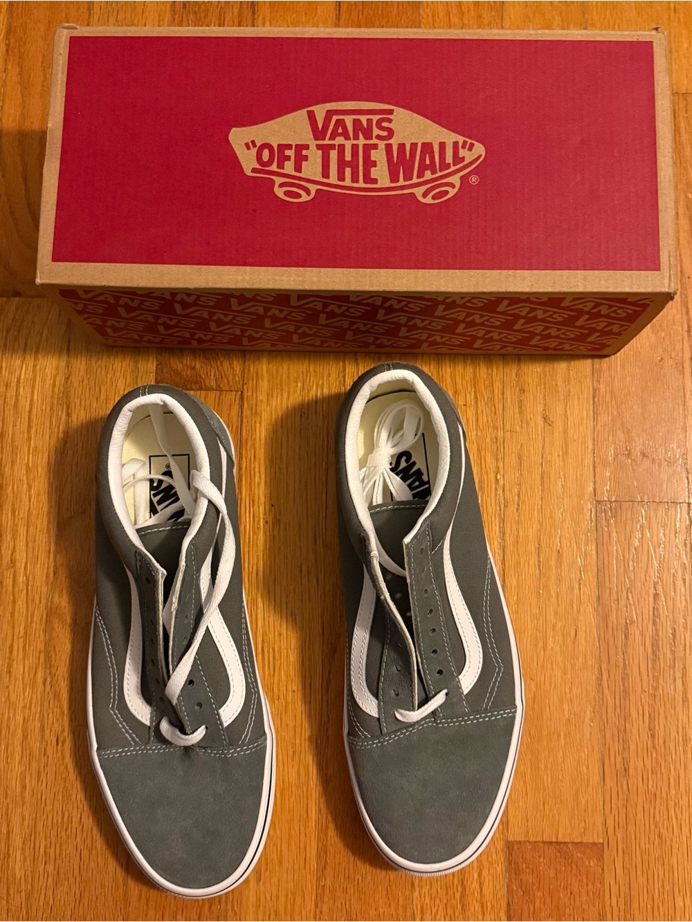 Vans Old Skool Men’s Sneakers in Gray and White